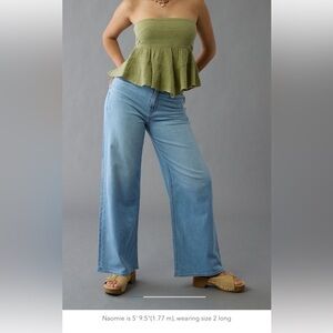 Woman’s American Eagle Jeans